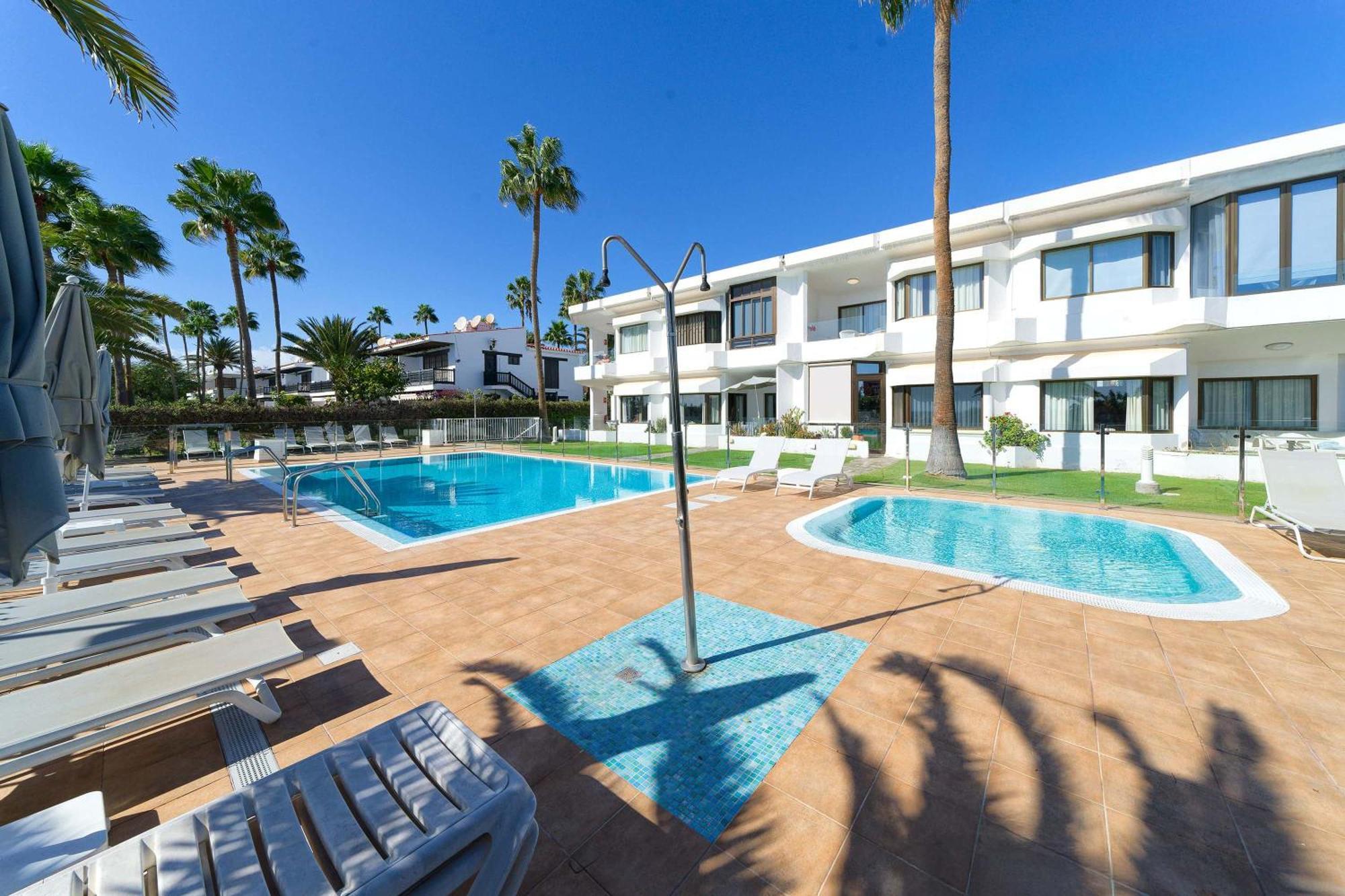 Salt Apartments Reina Sol Плая дел Инглес Екстериор снимка