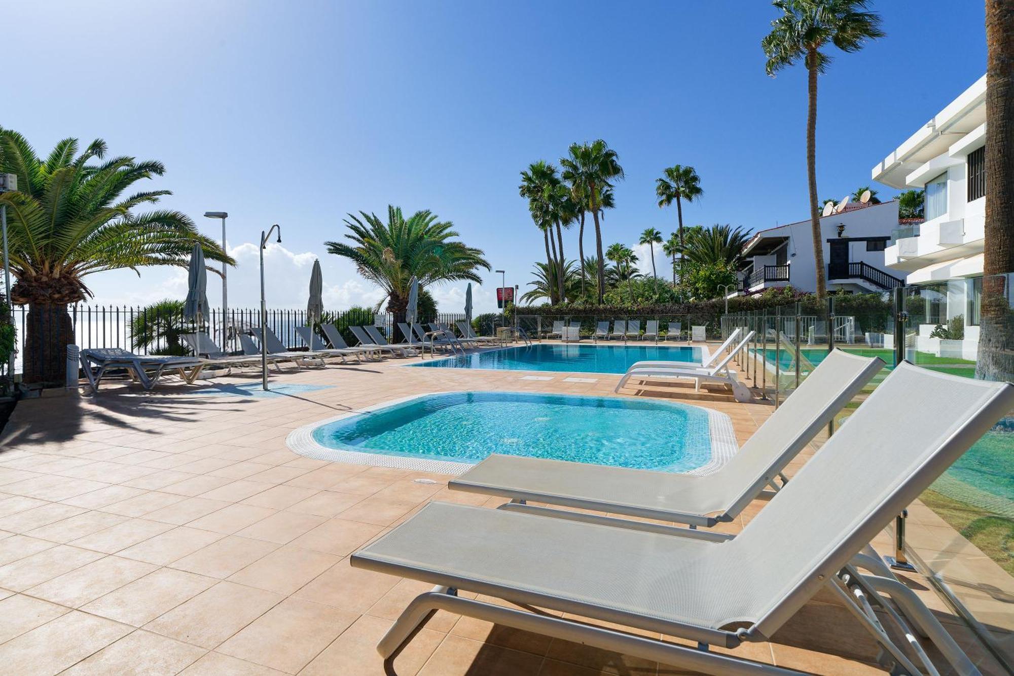 Salt Apartments Reina Sol Плая дел Инглес Екстериор снимка